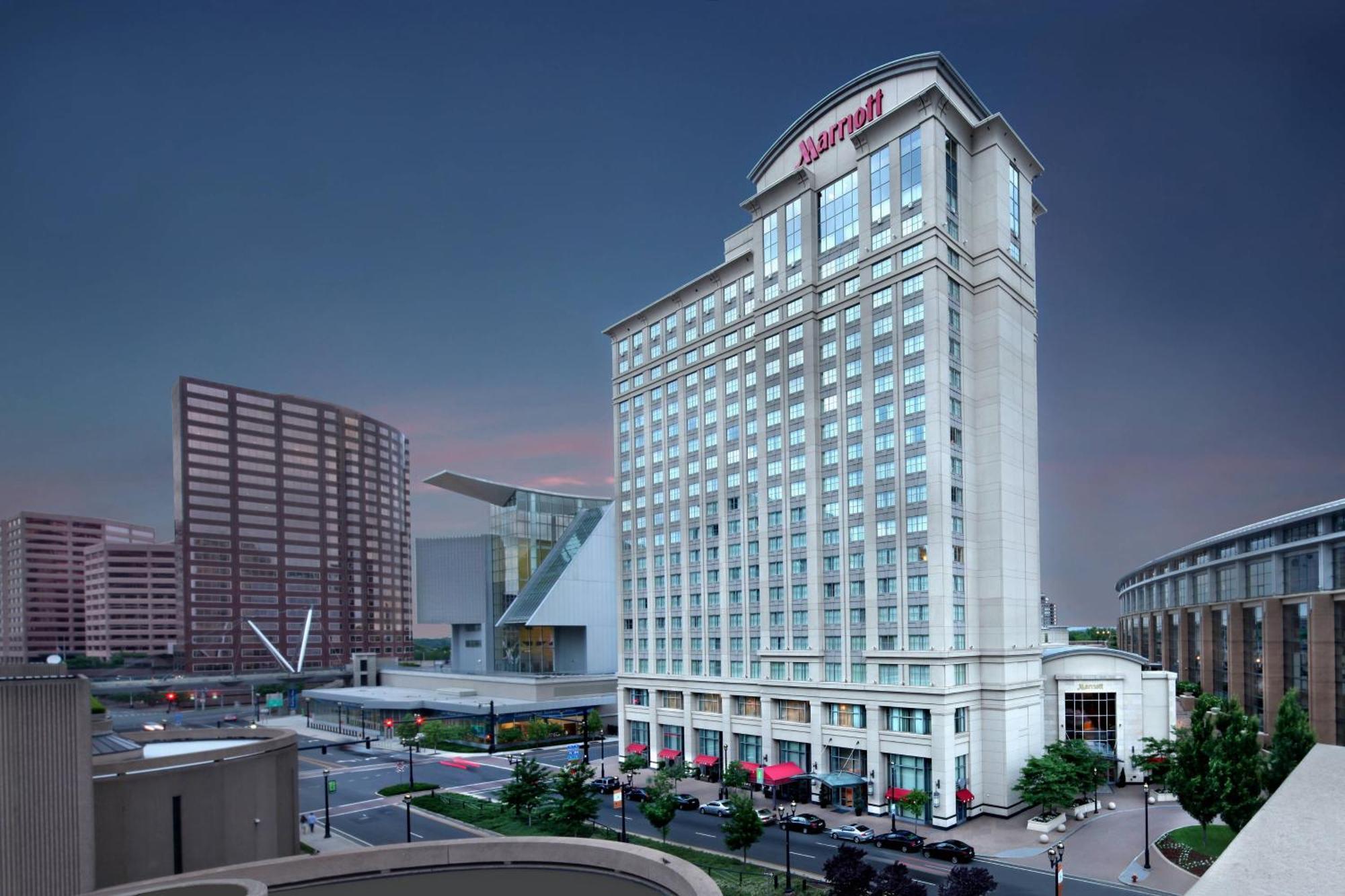 ฮาร์ตฟอร์ด แมริออท ดาวน์ทาวน์ Hotel ภายนอก รูปภาพ